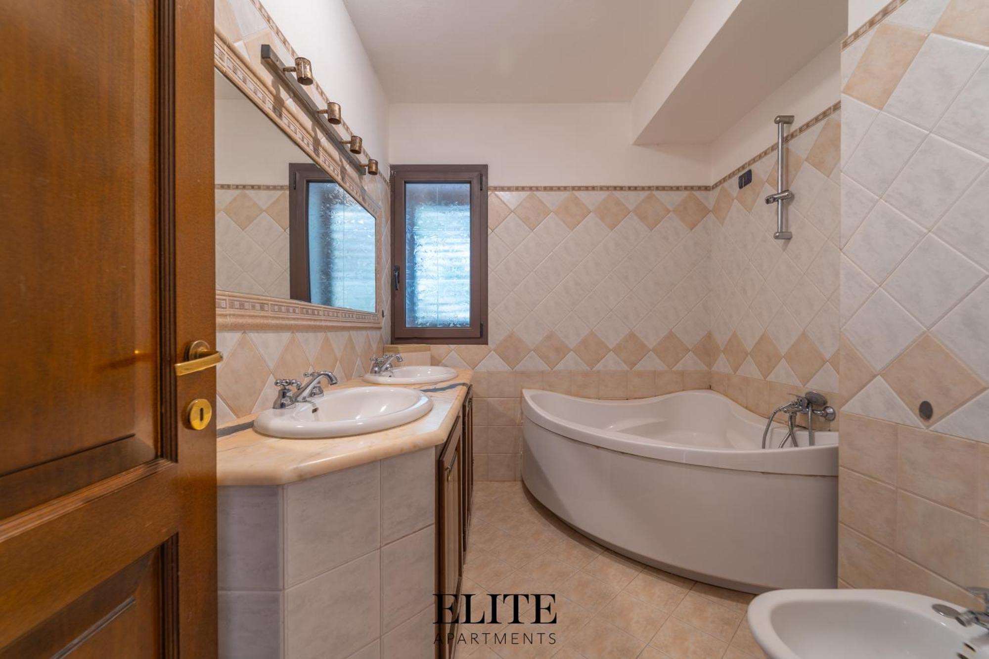 B&B My Home Al Centro Di Olbia Exterior photo